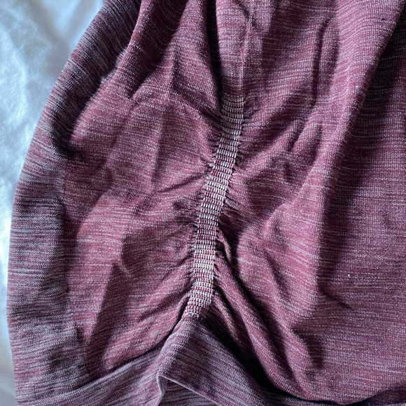 Lululemon Wicking Turtleneck Long Sleeve 8 - Picture 3 of 3